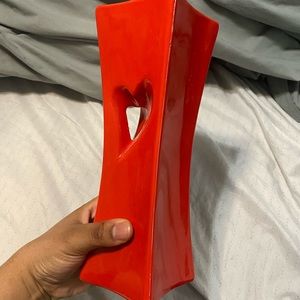 red vase